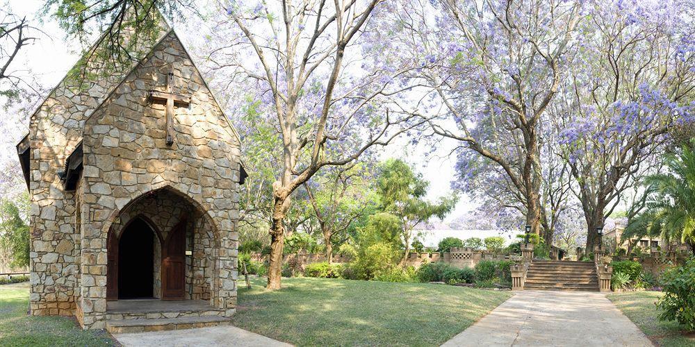 Nesbitt Castle Hotel Bulawayo Buitenkant foto