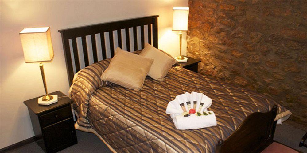 Nesbitt Castle Hotel Bulawayo Buitenkant foto