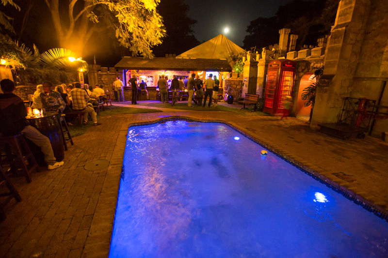 Nesbitt Castle Hotel Bulawayo Buitenkant foto