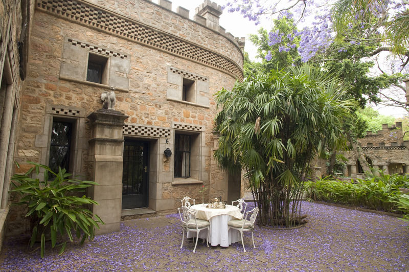 Nesbitt Castle Hotel Bulawayo Buitenkant foto